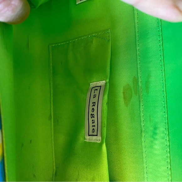 LE REGALE Satin Clutch with Strap - Picture 4 of 5